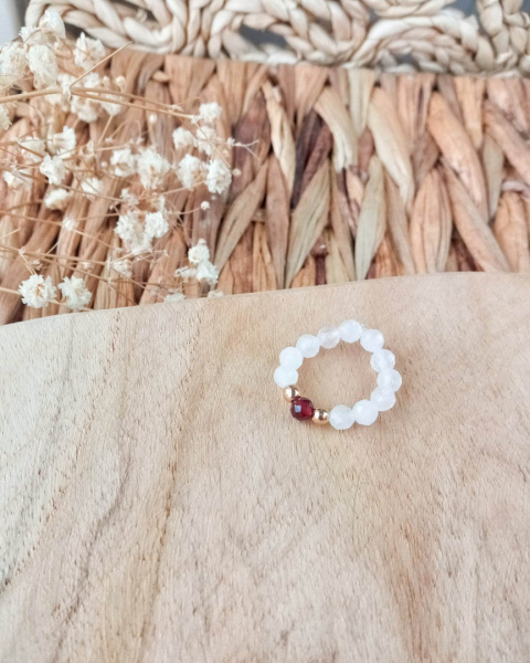 Pierścionek elastyczny z kwarcem różowym i granatem